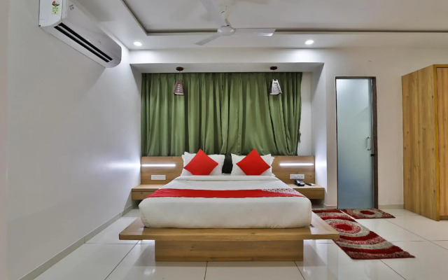 Oyo 37230 Yashraj Hotel