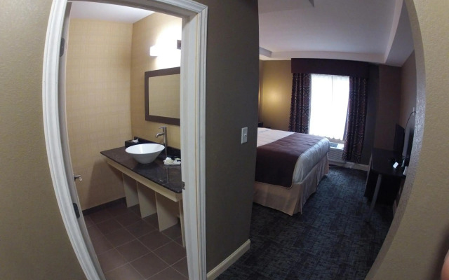 AAshram Hotel by Niagara River