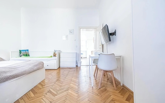 Stylish Apt Longstays Margareten 5P