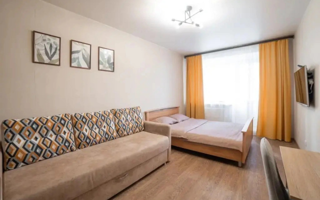 Apartment On Uchebnaya 7