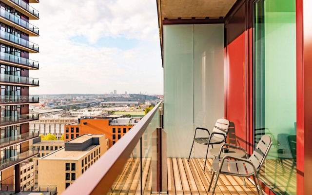 Triiiple Tower Dream Apartments with Rooftop-Summer-Pool by ichbucheAT