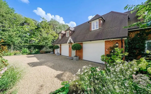 April Lodge in Sunningdale