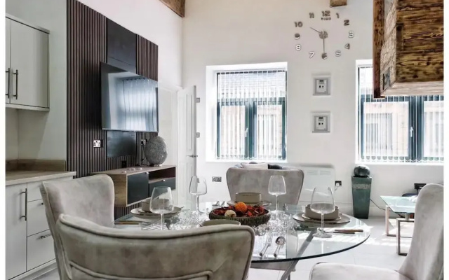 Blissful Bradford Apartment - City Center Gem