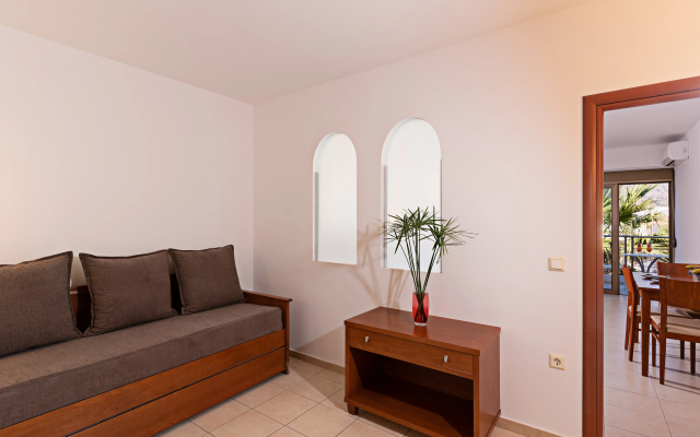 Delfina Art Hotel