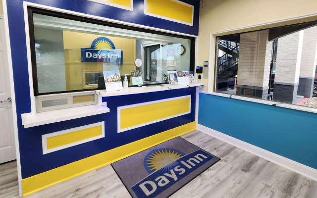 Days Inn by Wyndham Dickinson TX