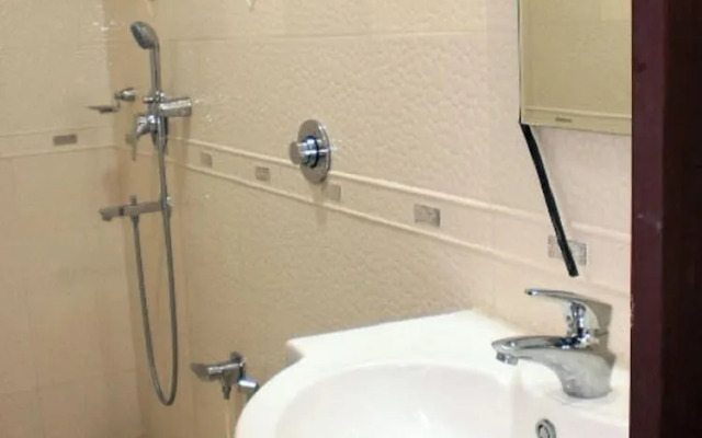 Hotel Hilltop International