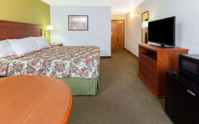 Days Inn Shawnee