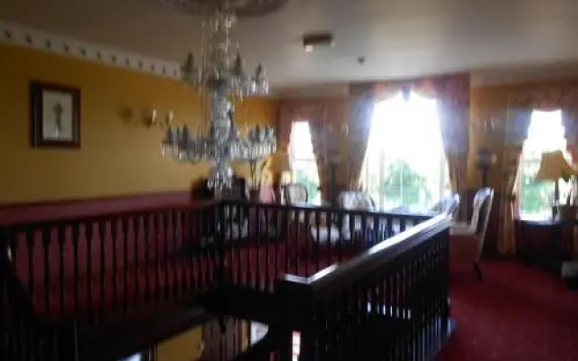 Aulber House