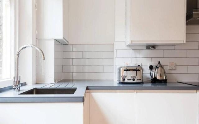 Covent Garden Apartments - Netflix and Nespresso