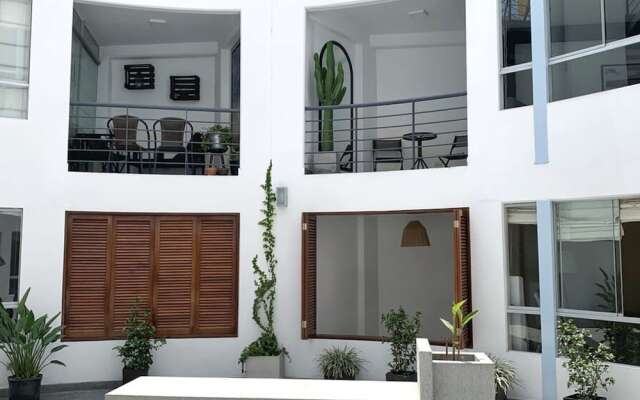 w Industrial and Quiet Studio in Barranco