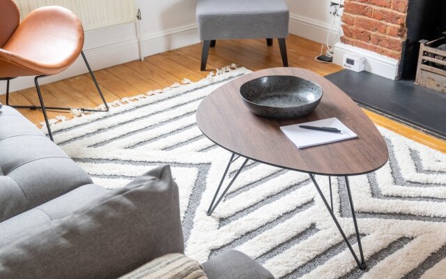 Stylish Kings-cross Maisonette