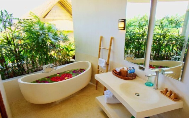 Floating Leaf Eco-Luxury Retreat