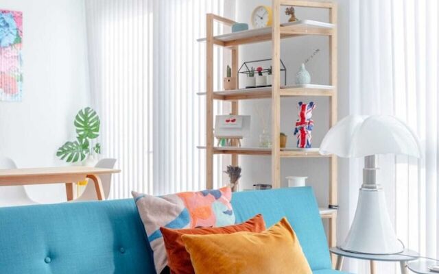 Stylish 2BD Oasis W/balcony South East London!