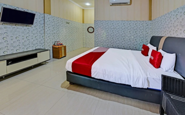 Spot On 91376 Hotel Bintang Flores
