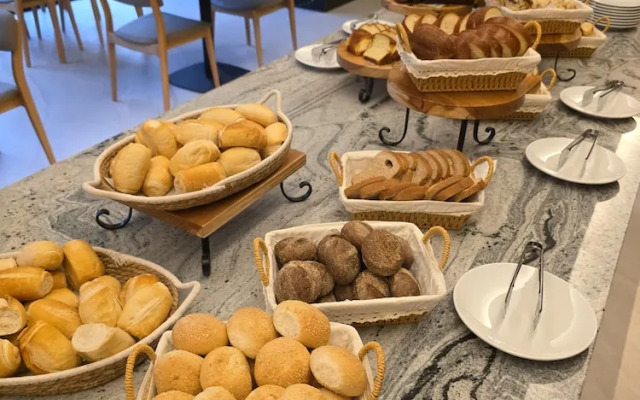 Golden Tulip Canela OFICIAL