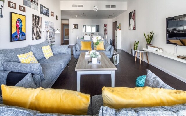Unique & Contemporary 2BR in Dubai Marina!