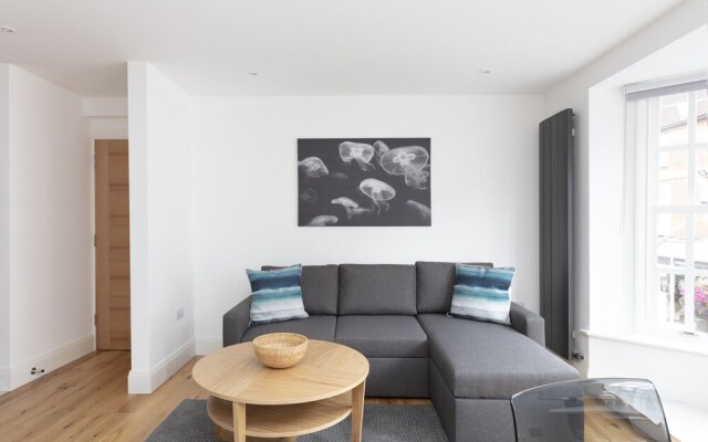 Hampden Apartments - The Louis