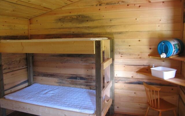 Fort Wells Gray Rustic Cabins Hostel