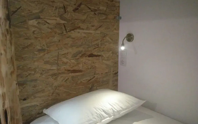 Tithora Athens Hostel