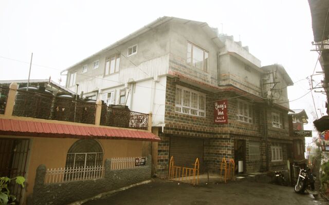 Oyo 4305 Yang's Inn