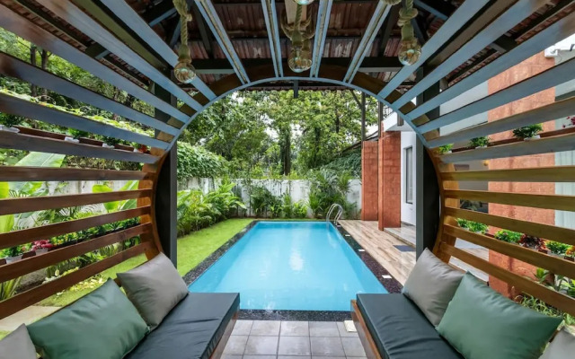 Casa Maxima - 4BR w Private Pool 1km to the Beach