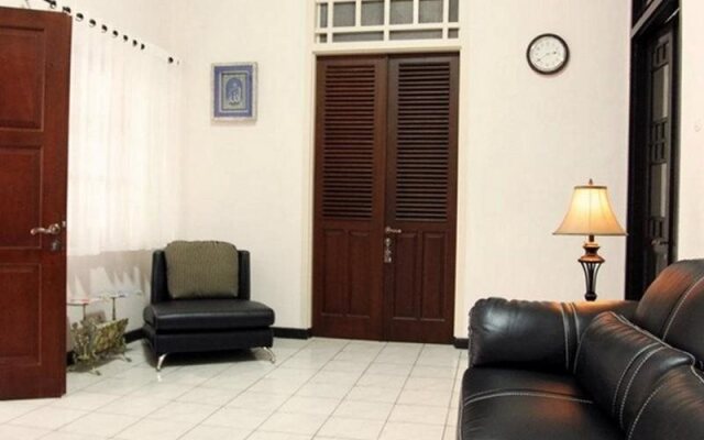 Rumah Resik Guest House