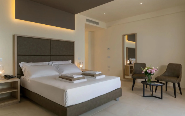 Palace Lido Hotel & Suites