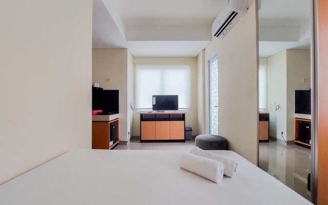 Homey And Comfort Studio Apartment At B Residence