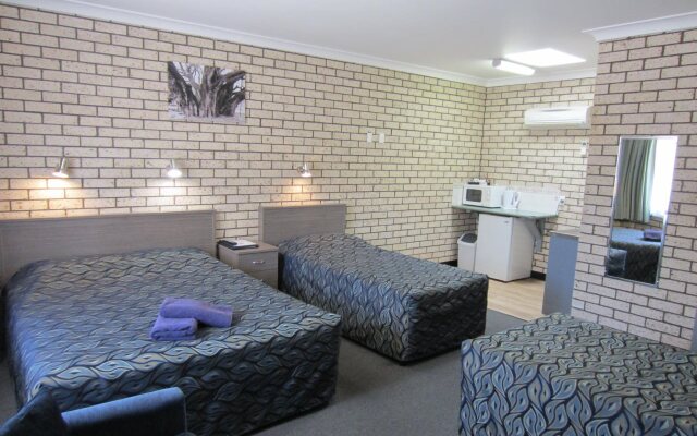 Cowra Crest Motel