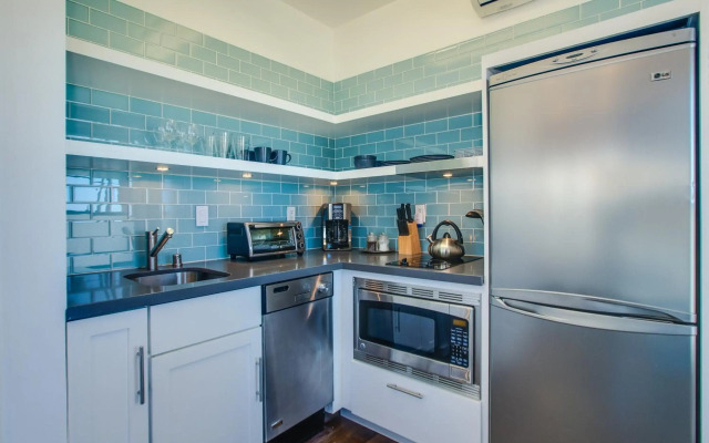 Venice Breeze Suites