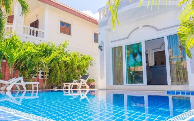 Ratana Villa - Pattaya Holiday House Walking Street 7 Bedrooms