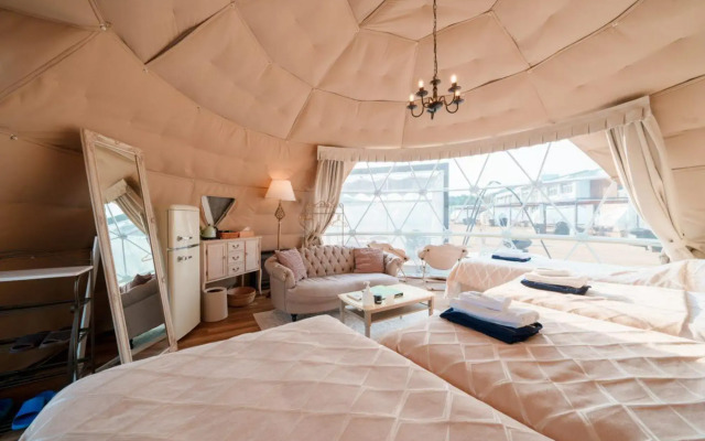 Glamping & Port