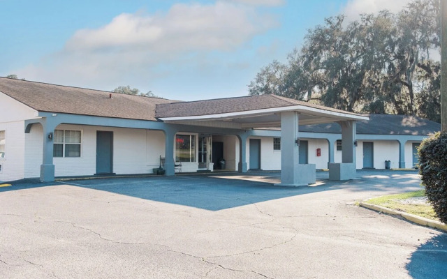 Thunderbird Inn