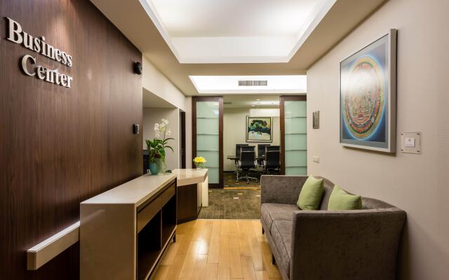 Emporium Suites by Chatrium