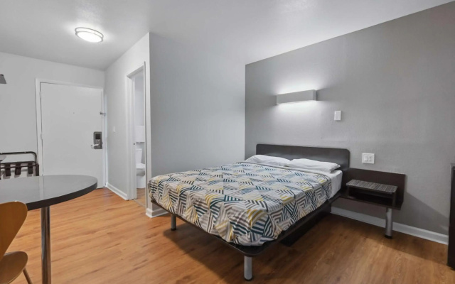 Motel 6 Normal, IL - Bloomington Area