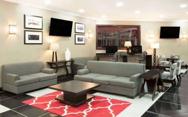 Ramada Plaza by Wyndham Chicago North Shore