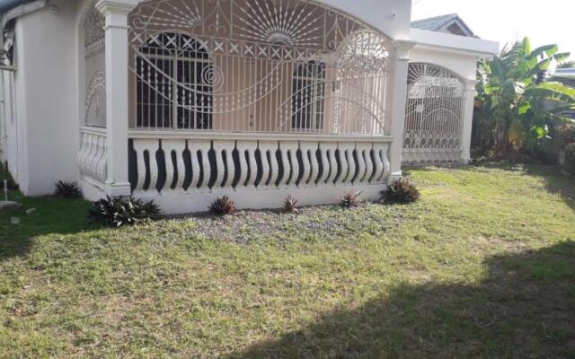 Spanish Palm Villa