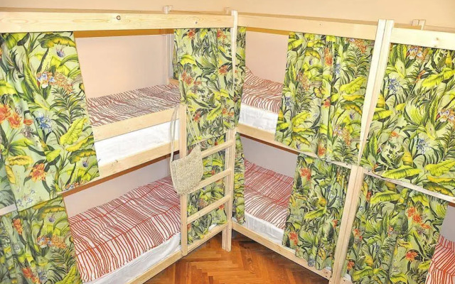 Барбарис Хостел