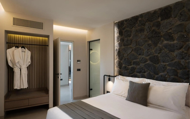Apikia Santorini Suites - Adults Only