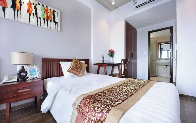 The Shine Hotel & Apartment