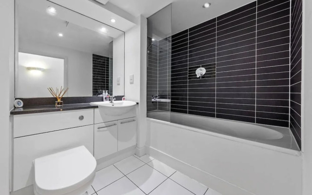 Lovely & Cosy 2 Beds London Skyline View