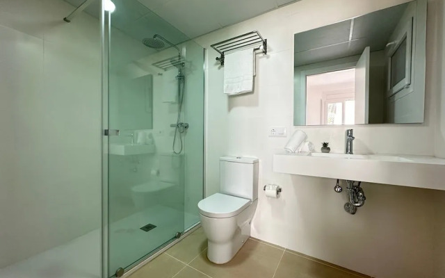 Arago 272 in Roses With 2 Bedrooms and 2 Bathrooms