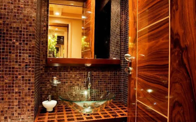 Lahoya Suites