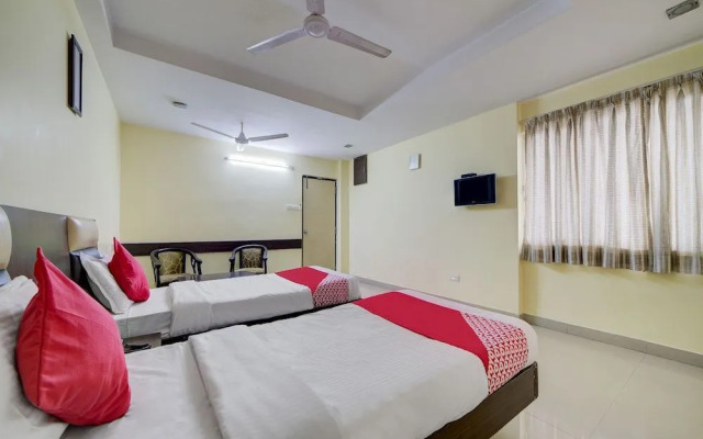 Pradha Grand By OYO Rooms