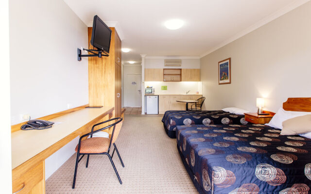 Shamrock Gardens Motel