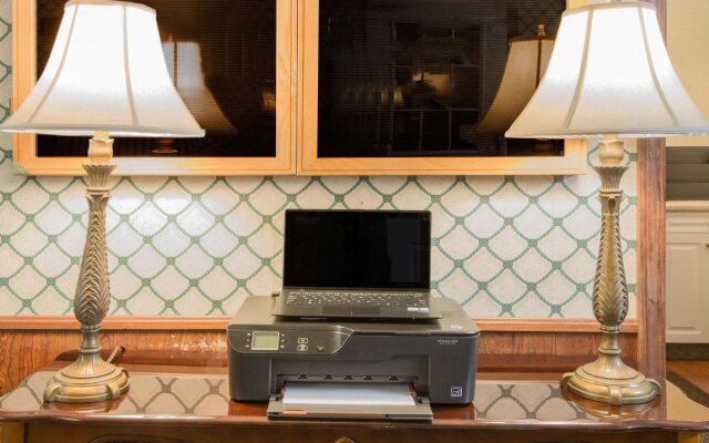 Knights Inn Sandusky