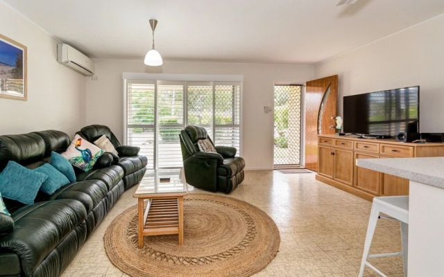 Lowset Sweetie, Central to Everything - Partridge St, Bongaree