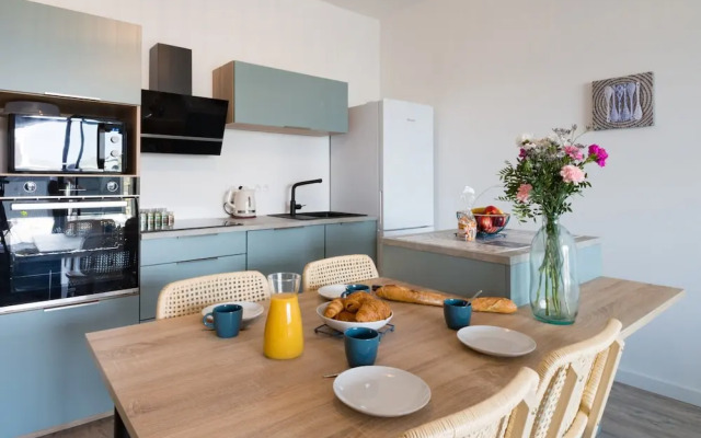 Beautiful Apartment With sea View