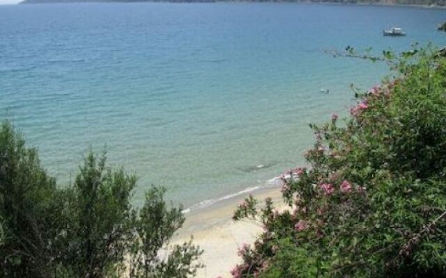 Skoutari Beach Hotel