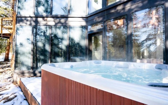 The Atrium Haven Winter Park Cabin Hot Tub